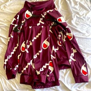 Brand new champion outfit never worn